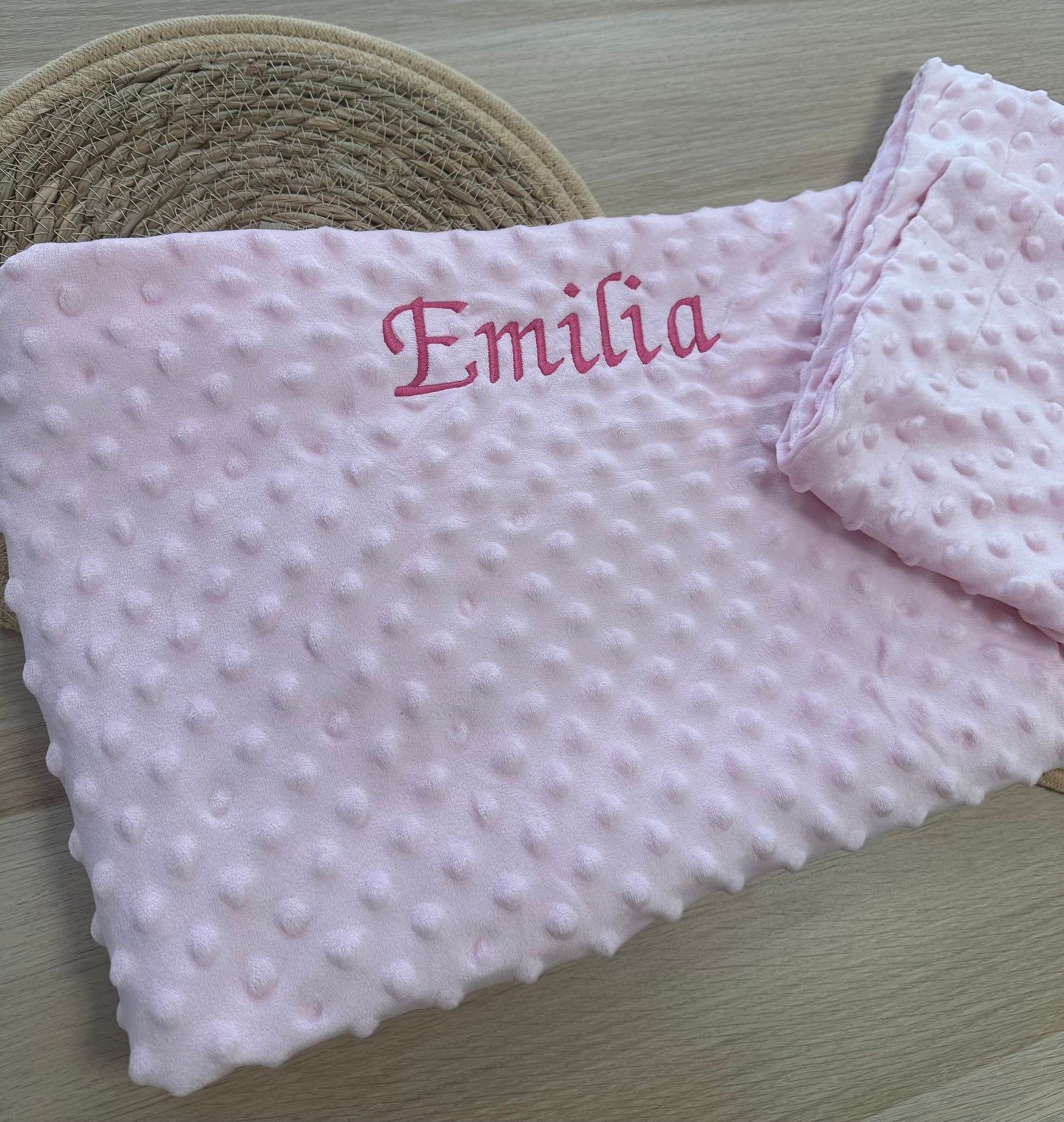 Babydecke mit erhabener Stickerei
