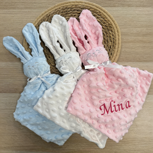 Das bestickte Baby-Kuscheltier